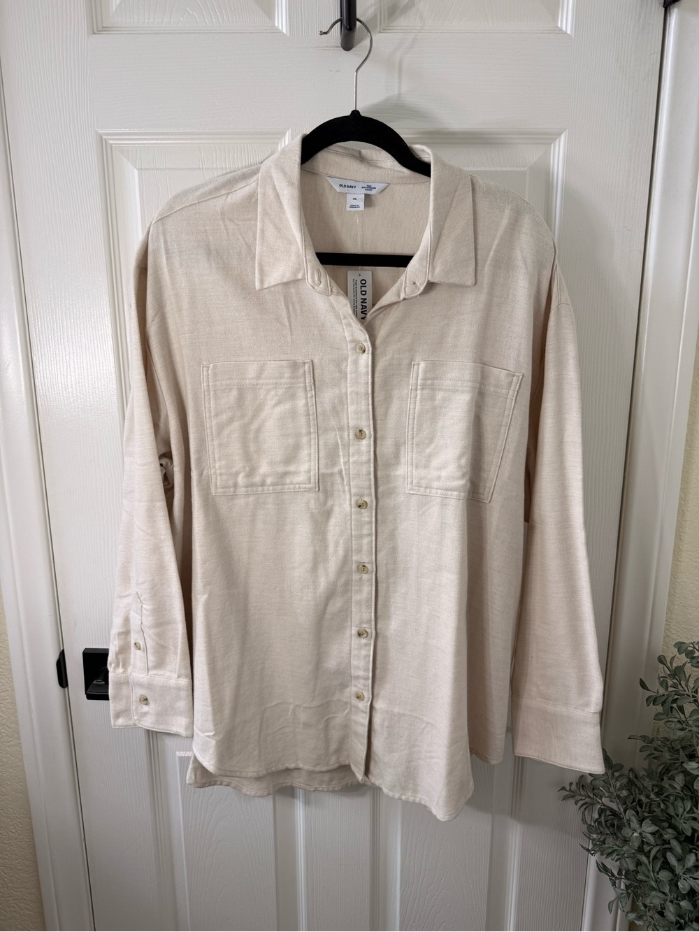 Old Navy Light Cream Boyfriend Button-Down Shirt NWT